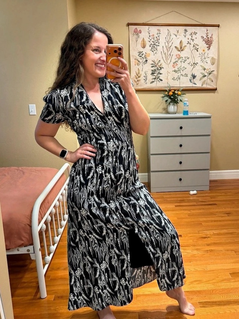 Equipment Floral Midi Dress Gaetan Blossom in Black & White Size 8 Like New